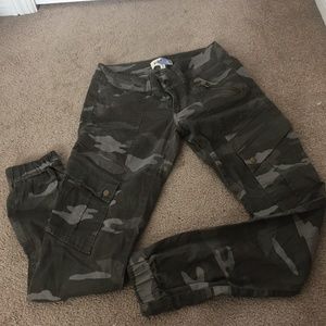 NWOT Camo pants